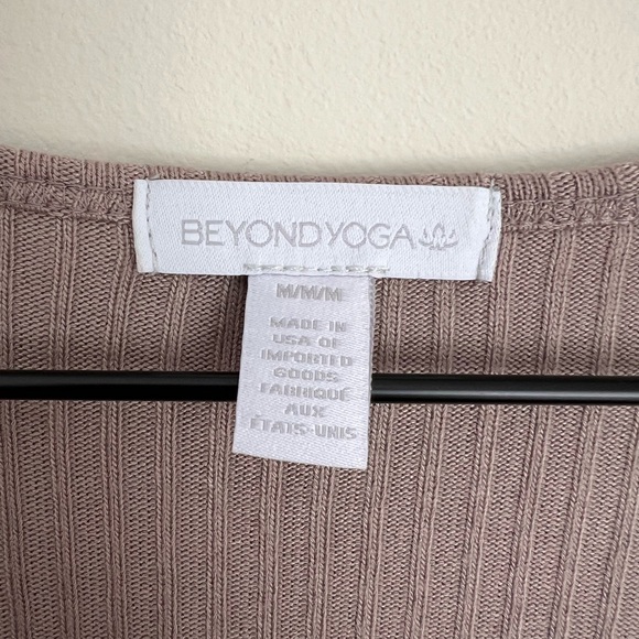 Beyond Yoga Jetsetter Ribbed V-Neck Jumpsuit Birch Color taupe wide leg M - Picture 6 of 9